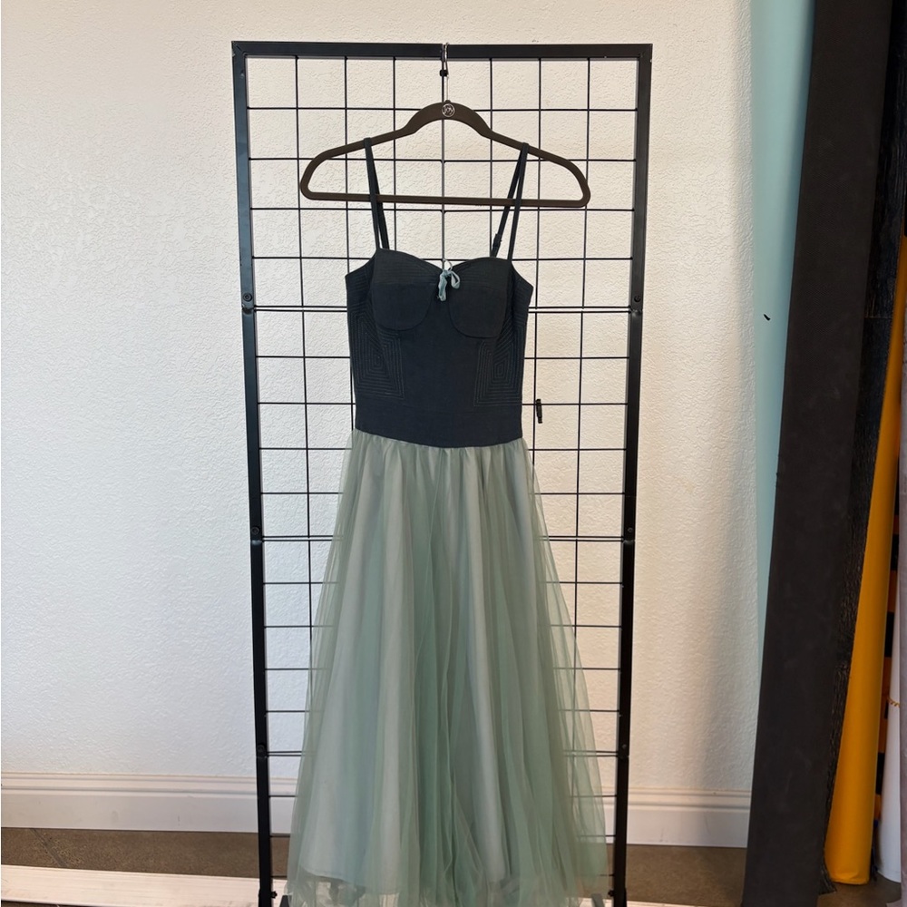 21Ann Gray High-End Custom Dress